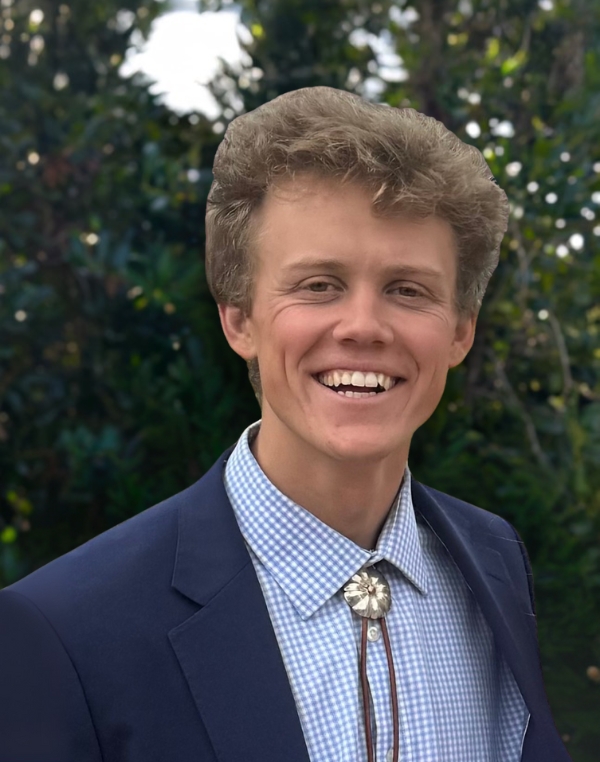 CoverttHarrison-Headshot-Vertical